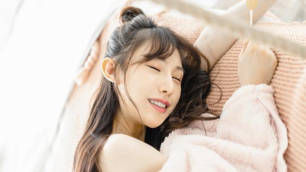 白眼狼表妹害死我全家，我让她葬身火海（秦冰冰）最新章节_白眼狼表妹害死我全家，我让她葬身火海全文阅读