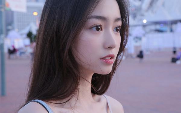 弹幕通八零，女主她要悔婚后续(柳绵绵何方君)（弹幕通八零，女主她要悔婚）整本畅享在线+无广告结局